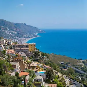 La Casa Gialla Bed and breakfast