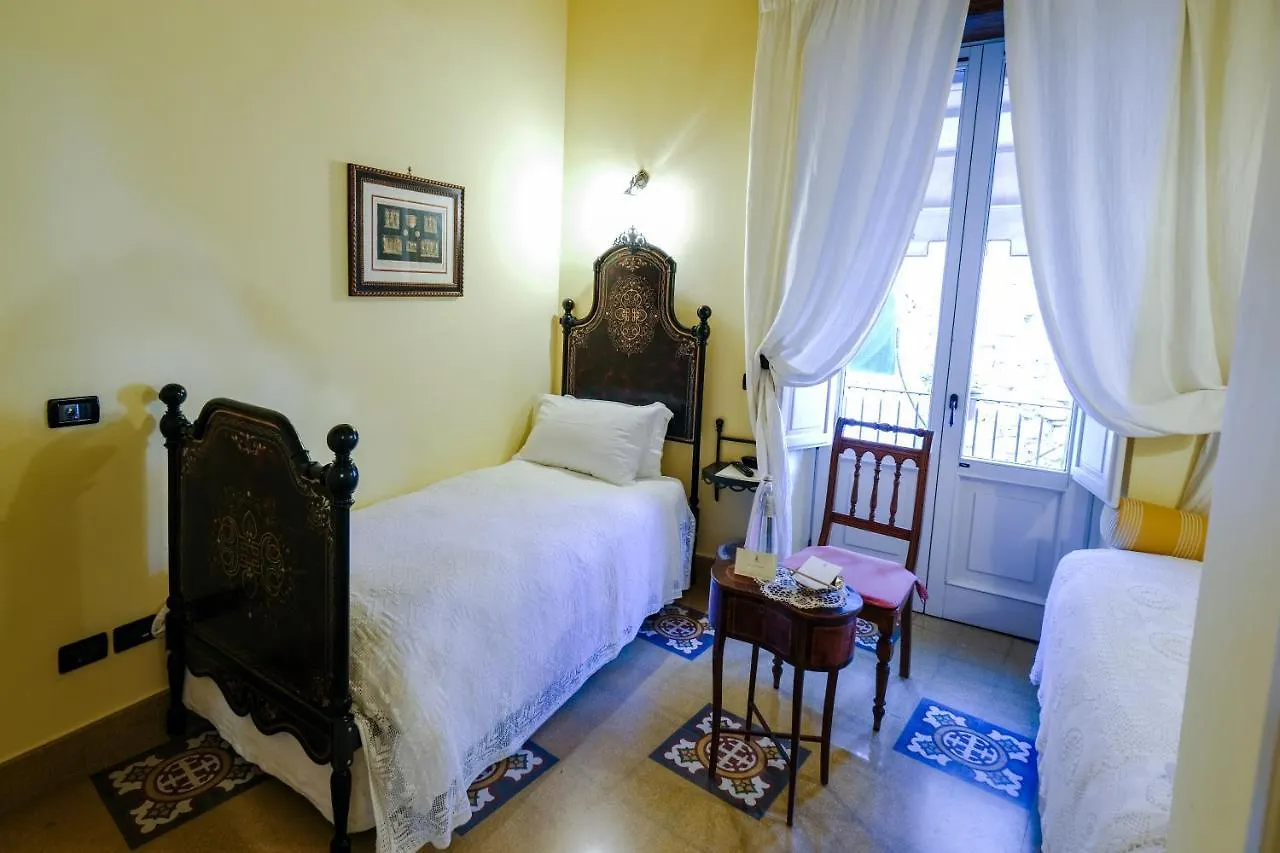 לינה וארוחת בוקר טאורמינה Casa Turchetti